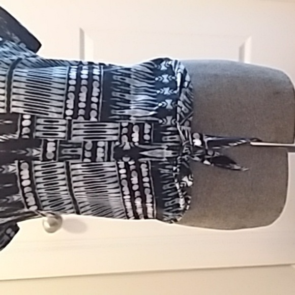 NWOT Cleo petite Top - Picture 5 of 5